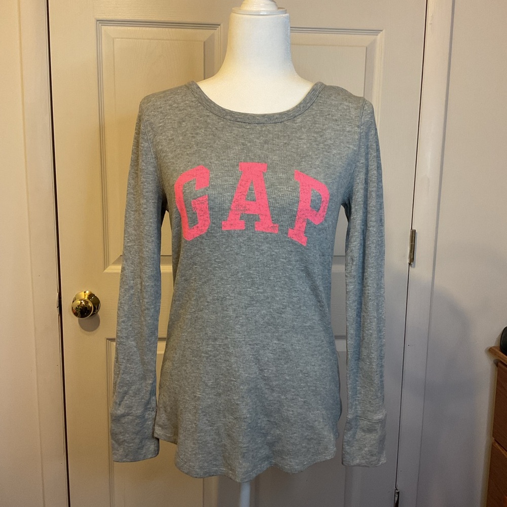 GAP Gray Long Sleeve Shirt with Pink Logo
